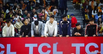 开云网页版中国官网-崔永熙首秀2分、本土球员共18分、杜锋无奈摊手！广东73-89辽宁